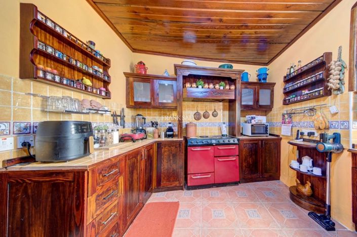 Image No.7-3 Bed Property for sale