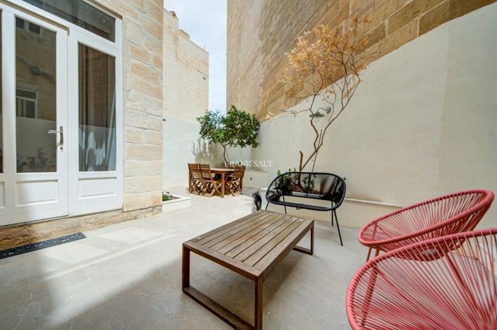 Image No.10-Propriété de 4 chambres à vendre à Sliema
