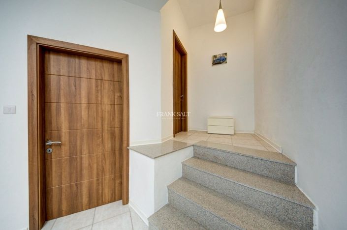 Image No.14-2 Bed Property for sale