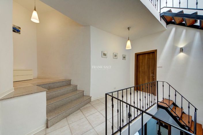 Image No.15-2 Bed Property for sale
