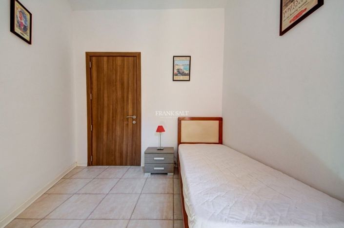 Image No.18-2 Bed Property for sale