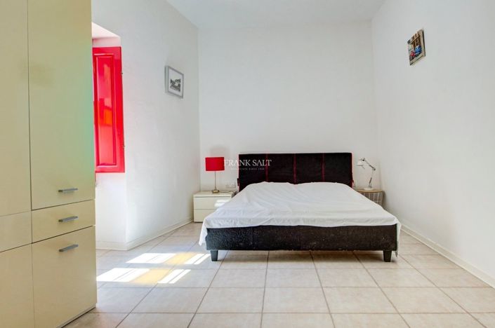 Image No.19-2 Bed Property for sale