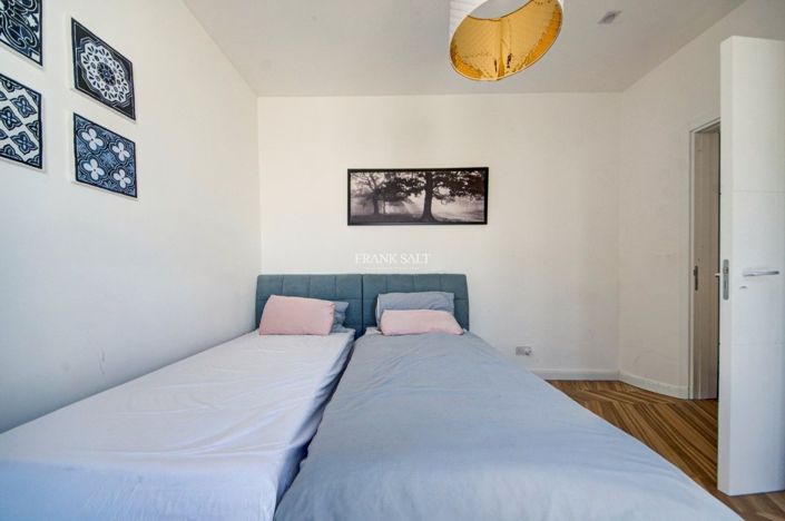 Image No.14-2 Bed Property for sale