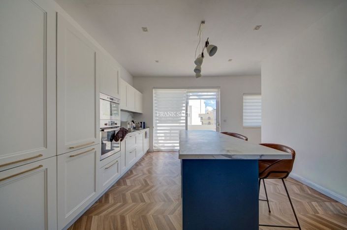 Image No.4-2 Bed Property for sale