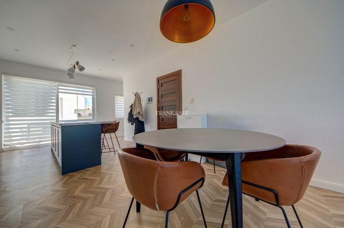 Image No.7-2 Bed Property for sale