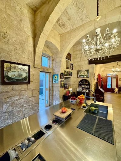 Image No.3-3 Bed Property for sale
