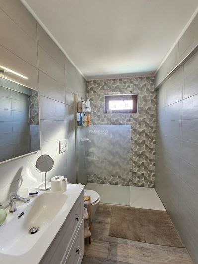 Image No.16-4 Bed Property for sale