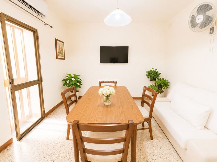 Image No.7-3 Bed Property for sale