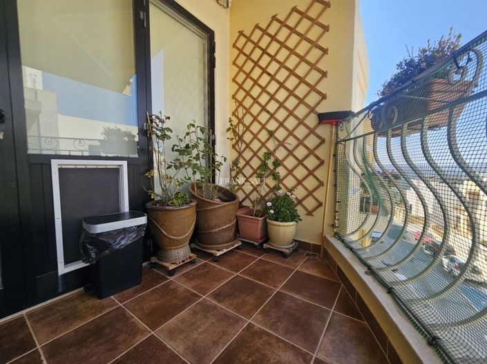 Image No.2-3 Bed Property for sale