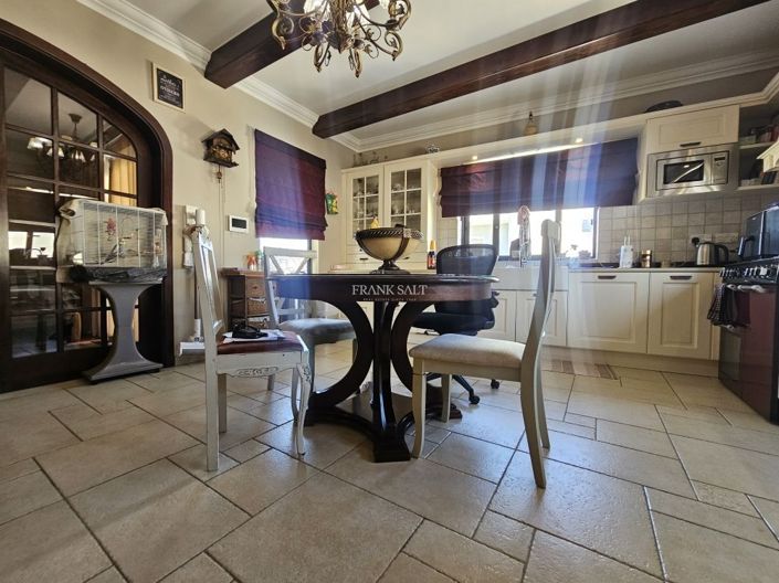 Image No.4-3 Bed Property for sale