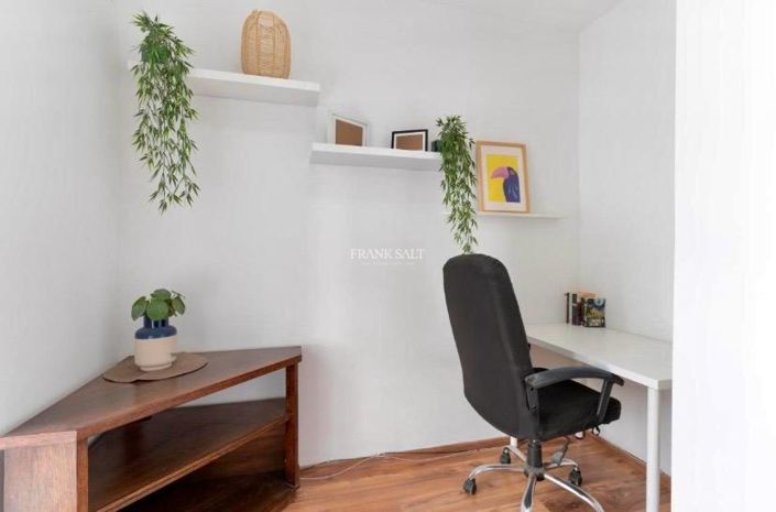 Image No.3-Propriété de 2 chambres à vendre à Swieqi