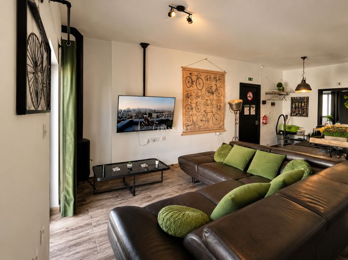 Image No.16-2 Bed Property for sale