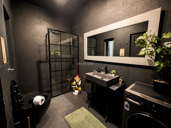 Image No.29-2 Bed Property for sale