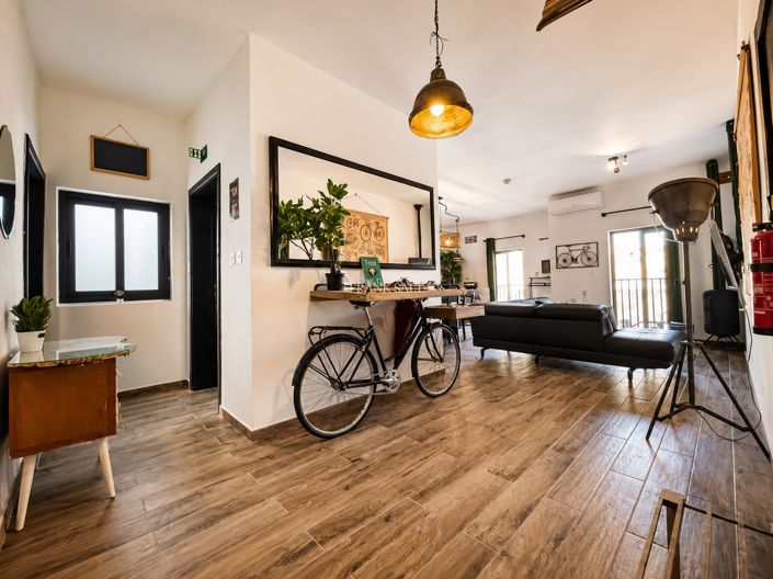 Image No.3-2 Bed Property for sale