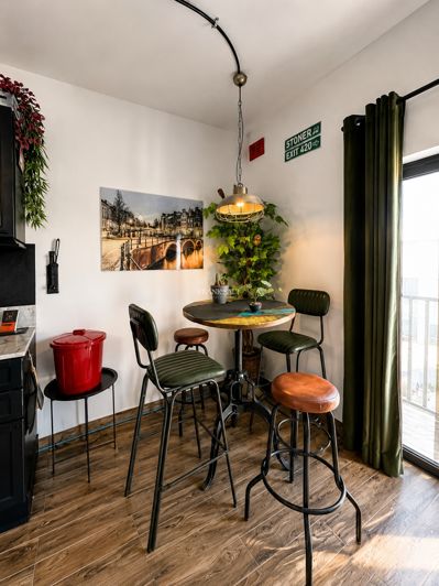 Image No.8-2 Bed Property for sale