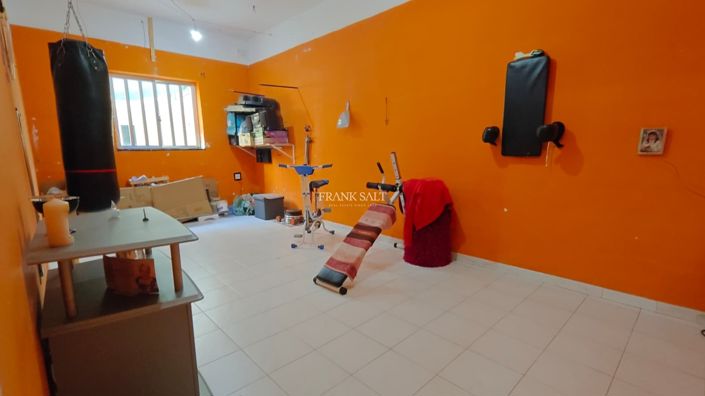 Image No.6-2 Bed Property for sale
