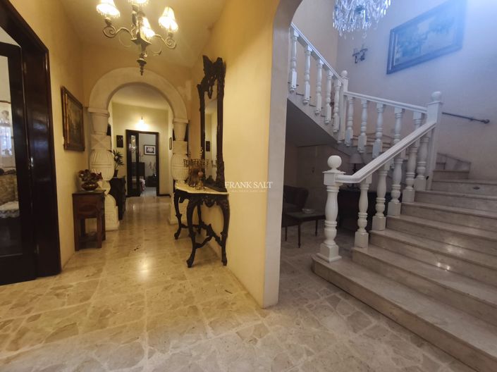 Image No.2-Propriété de 5 chambres à vendre à Birkirkara