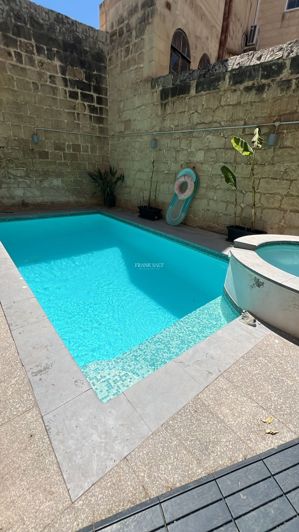 Image No.3-Propriété de 4 chambres à vendre à Birkirkara