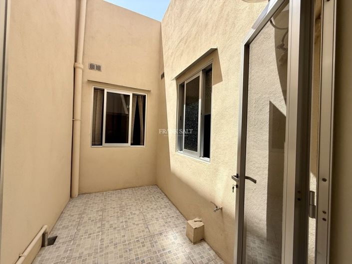 Image No.8-Propriété de 3 chambres à vendre à Birkirkara