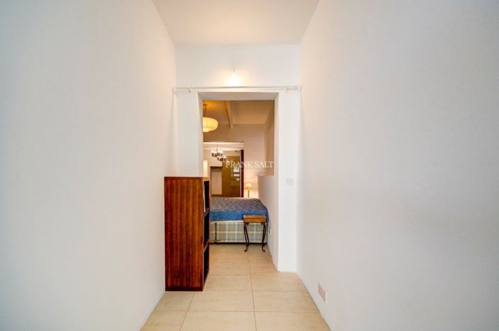 Image No.32-1 Bed Property for sale