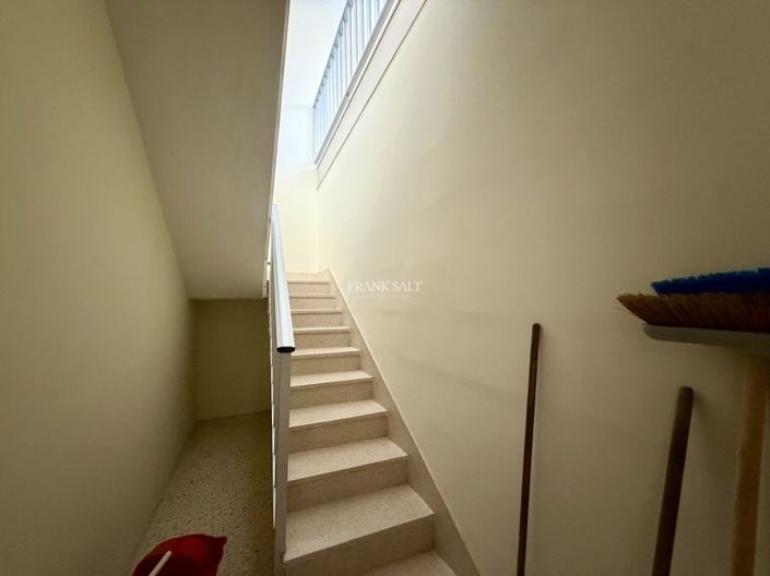 Image No.9-Propriété de 3 chambres à vendre à Birkirkara