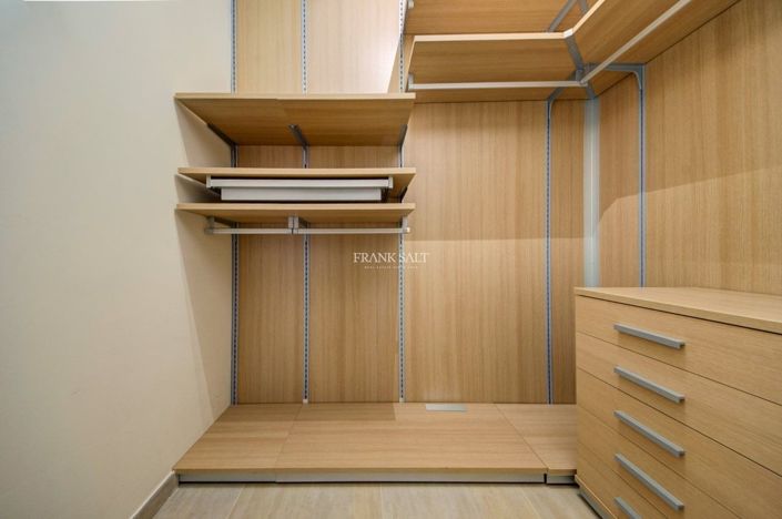Image No.36-Propriété de 3 chambres à vendre à Portomaso