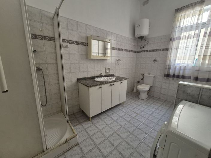 Image No.4-3 Bed Property for sale