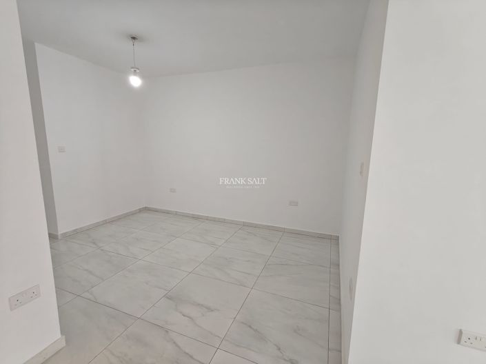 Image No.11-3 Bed Property for sale