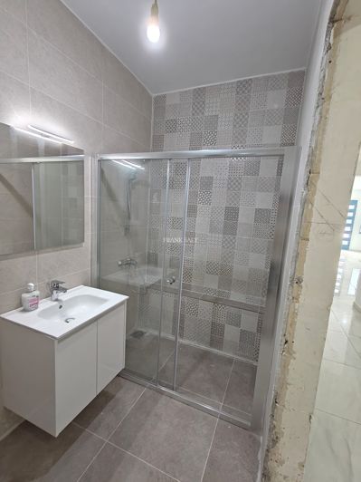 Image No.14-3 Bed Property for sale