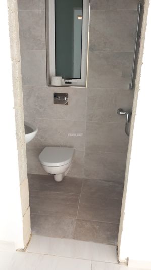 Image No.18-3 Bed Property for sale