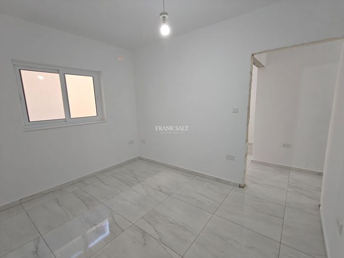 Image No.7-3 Bed Property for sale