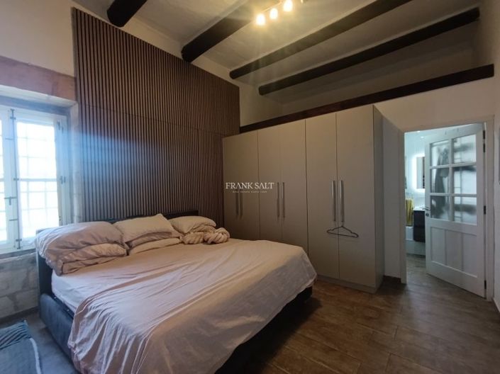 Image No.19-Propriété de 4 chambres à vendre à Birzebbuga