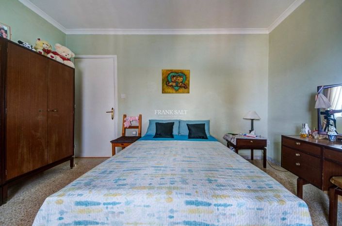 Image No.22-2 Bed Property for sale