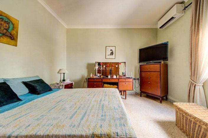 Image No.24-2 Bed Property for sale