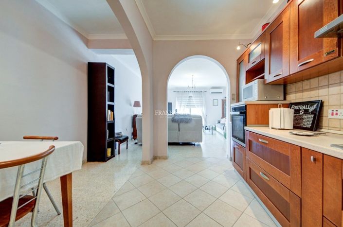 Image No.5-2 Bed Property for sale