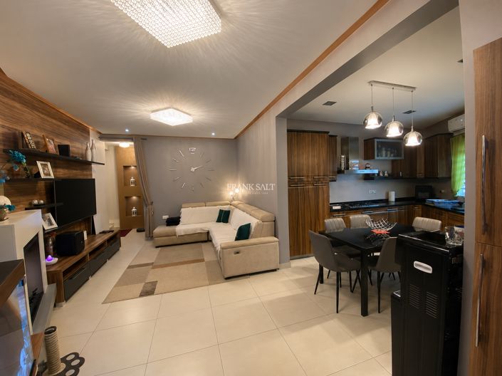 Image No.4-2 Bed Property for sale