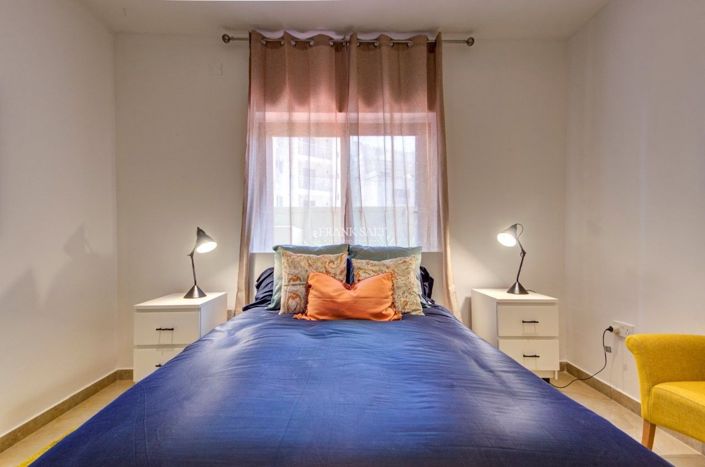 Image No.27-2 Bed Property for sale