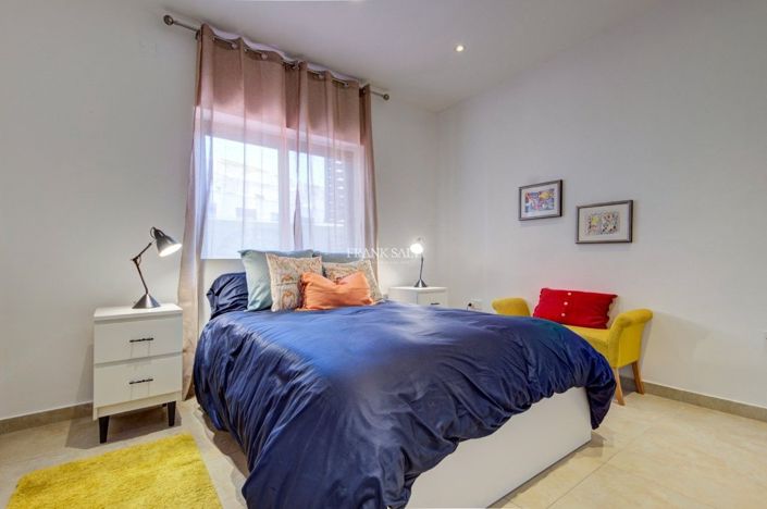 Image No.28-2 Bed Property for sale