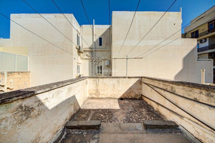 Image No.22-3 Bed Property for sale