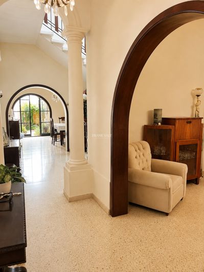 Image No.5-3 Bed Property for sale