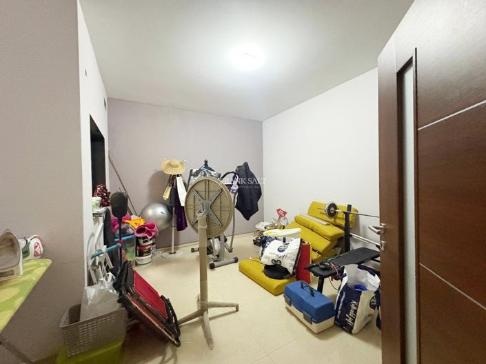 Image No.16-3 Bed Property for sale
