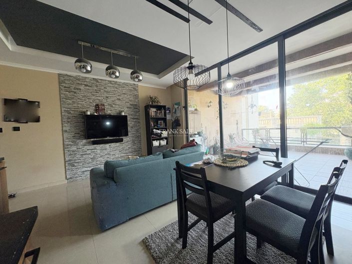 Image No.4-3 Bed Property for sale