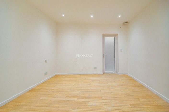 Image No.19-Propriété de 1 chambre à vendre à Attard