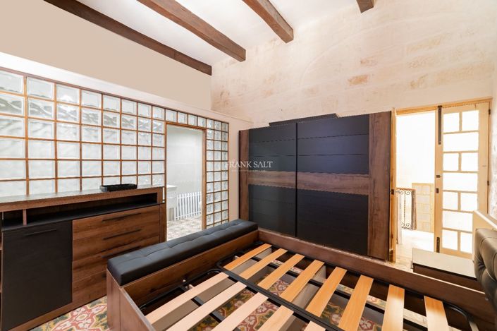 Image No.23-4 Bed Property for sale