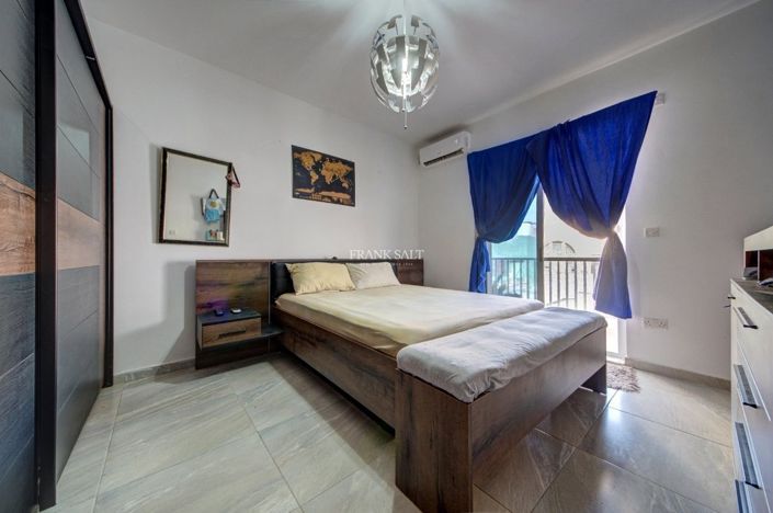 Image No.27-5 Bed Property for sale