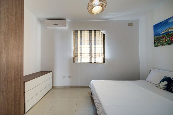 Image No.18-3 Bed Property for sale