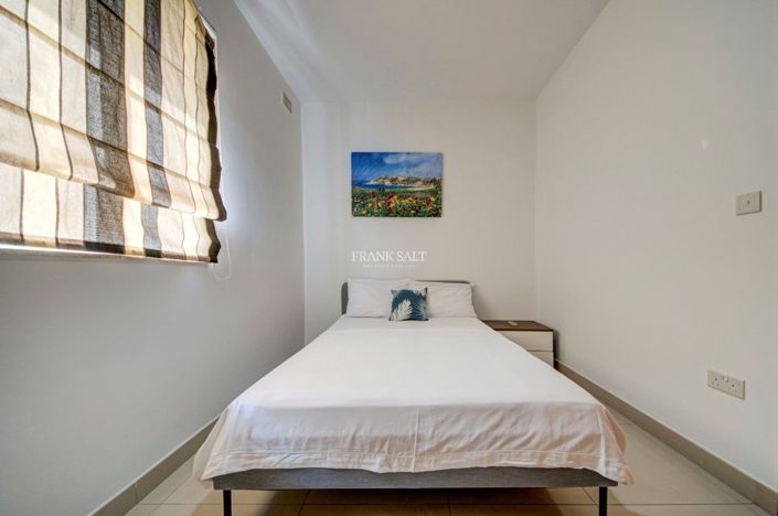 Image No.20-3 Bed Property for sale