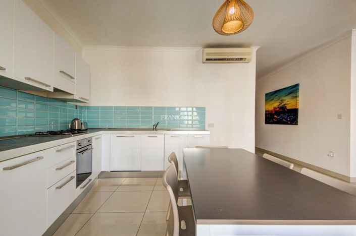 Image No.30-3 Bed Property for sale