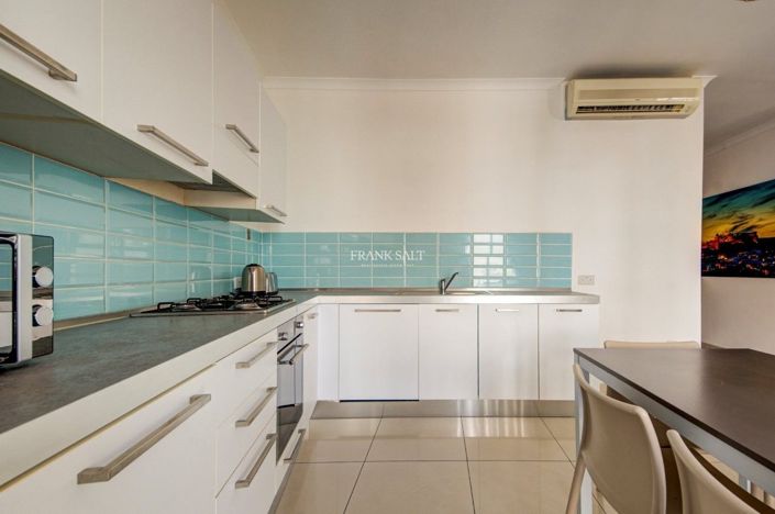 Image No.8-3 Bed Property for sale