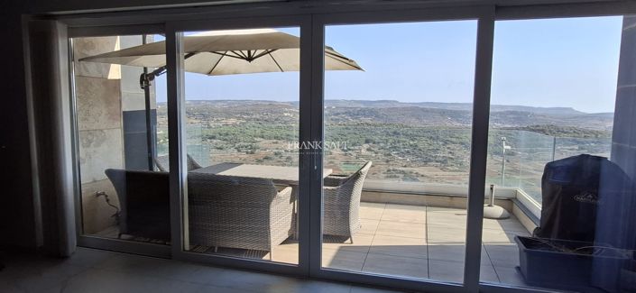 Image No.3-3 Bed Property for sale